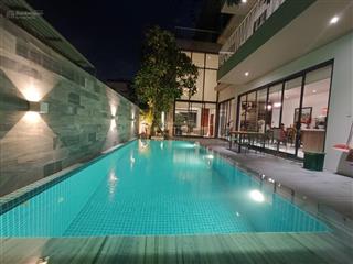 Cho thuê biệt thự eurovillage 1 full toàn bộ nội thất, có bể bơi, sân vườn.