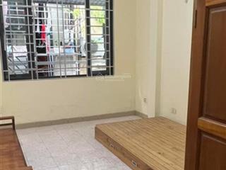 Cho thuê ch tập thể 2pn ở ngõ hòa bình 7  minh khai