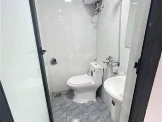 Cho thuê căn hộ tập thể 2 phòng ngủ ở ngõ 445 nguyễn trãi  thanh xuân