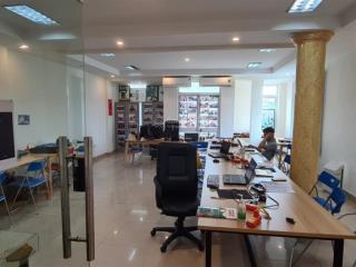 Gấp! cho thuê gấp văn phòng 75m2 mặt phố chùa láng giá tốt