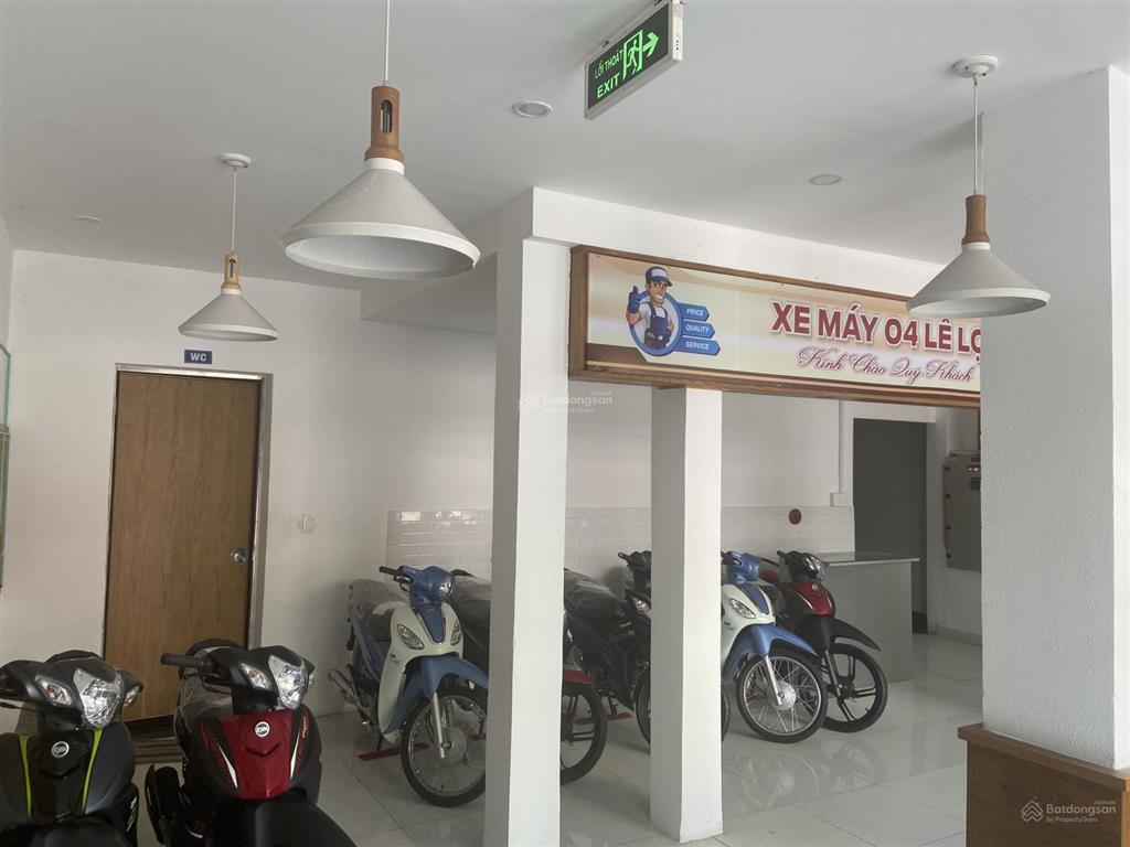 Cho thuê mặt bằng ngang 27 m x dài 31m với tổng diện tích lên hơn 837m2 sàn