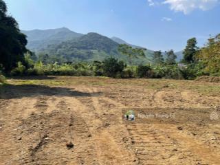 Bán 2200 có 895m thổ cư , bám suối tại kim bôi