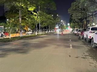 Bán căn hộ 3n 3wc chung cư 17t2  hoàng đạo thuý, cầu giấy  dt 152m2 tầng trung đẹp