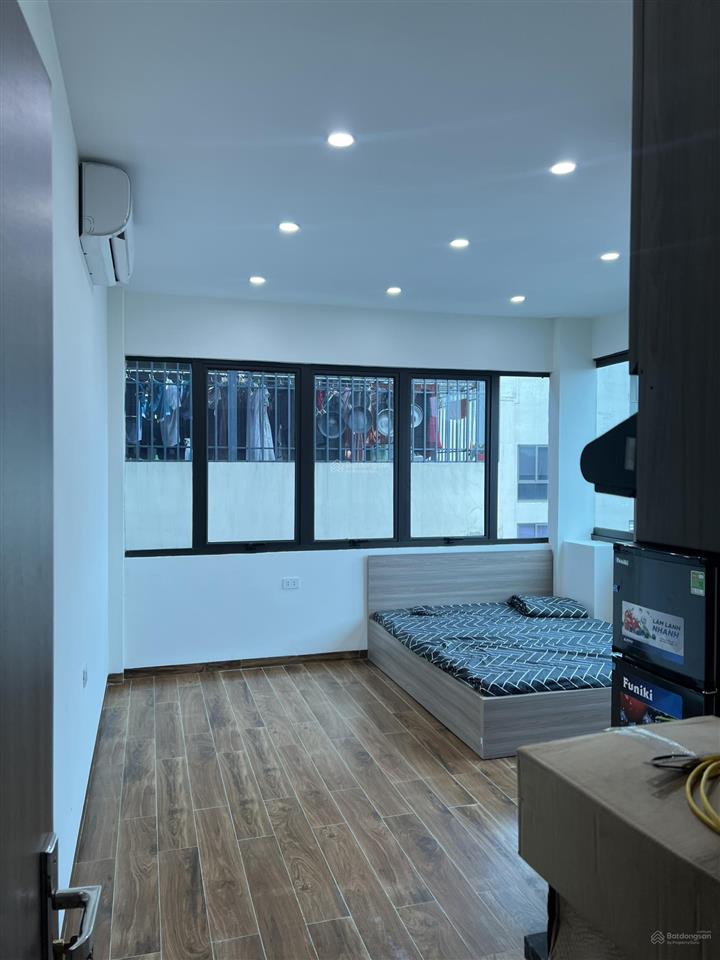 Chính chủ cho thuê ccmn hoàng quốc việt giá 4tr  30m2 full nội thất đẳng cấp châu âu