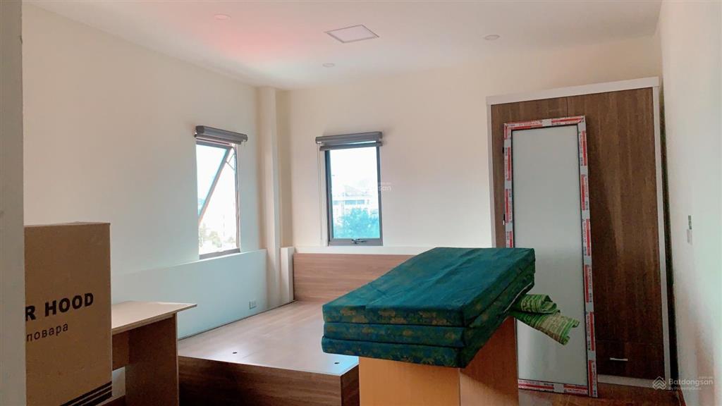 Cc cho thuê căn hộ hoàng quốc việt  30m2 full nội thất giá 4tr1/tháng  an ninh tốt