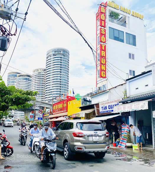Hàng hiếm p. 19 khu phạm viết chánh chỉ 99tr/m2  bán đất tặng nhà 2 tầng, 100m2  ngang đẹp 6m