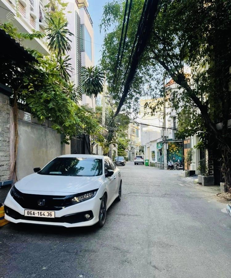 Siêu hiếm p.17 bình thạnh  bán gấp nhà 3 tầng 60m2 (4,5m x 14m)  hẻm 6m dòng tiền 40tr/tháng