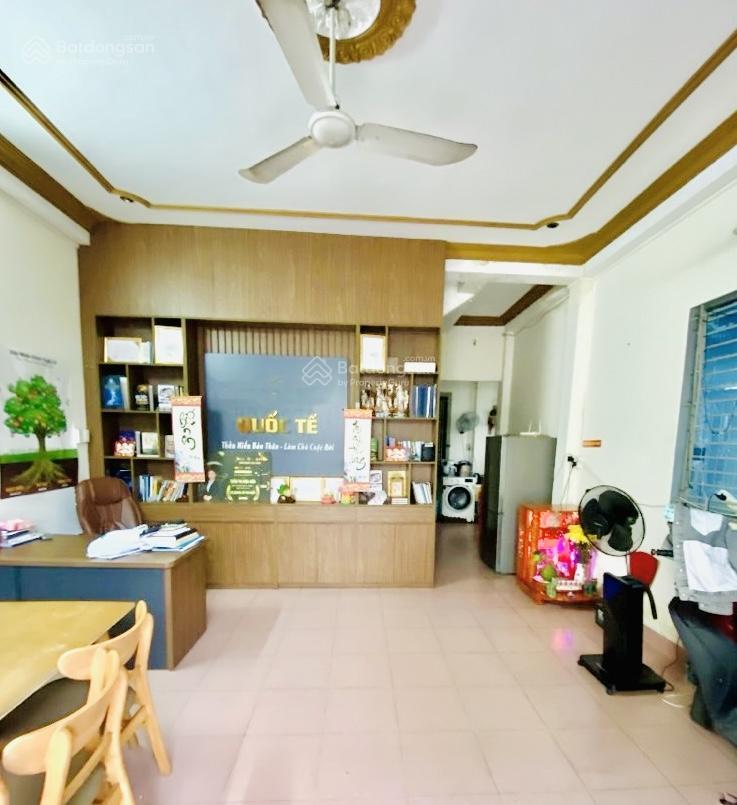 Gấp bán 12.9 giảm về 10.49 tỷ  bán nhanh nhà 3 tầng 105m2  2 mặt hẻm xe hơi ngay đh hutech