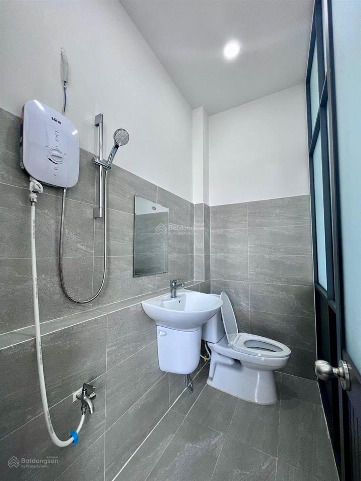 1 phòng ngủ  ban công cửa sổ lớn siêu thoáng mát  tràn ngập ánh sáng tự nhiên  full nội thất