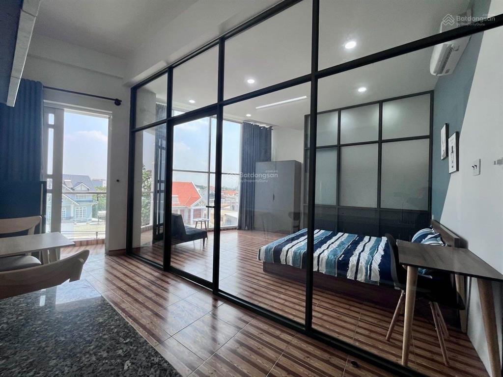 1 phòng ngủ  ban công cửa sổ lớn siêu thoáng mát  tràn ngập ánh sáng tự nhiên  full nội thất