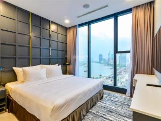 Bán 2pn full nội thất cao cấp  đã có sổ hồng 12,8 tỷ 79m2 hỗ trợ vay ngân hàng hđ thuê 28tr/th