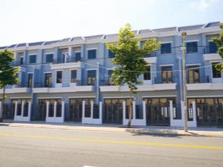 Shophouse thương mại, chiết khấu 1 tỷ, xây sẵn, sổ hoàn công, góp 4 năm 0% lãi suất, 50% nhận nhà
