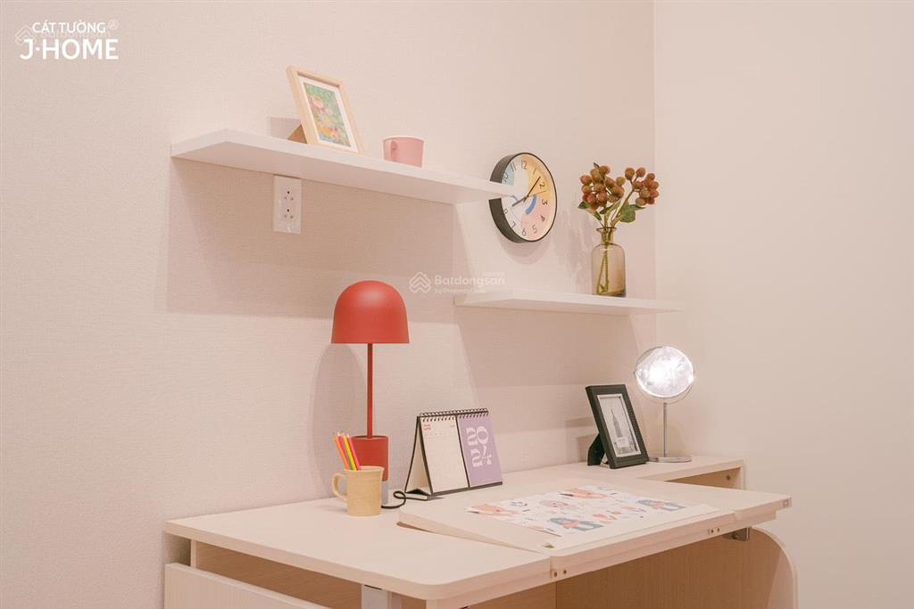 Bán căn vị trí víp 2 tầng, 81m2, 2pn, 2wc, có gara xe oto, có sân vườn nhật