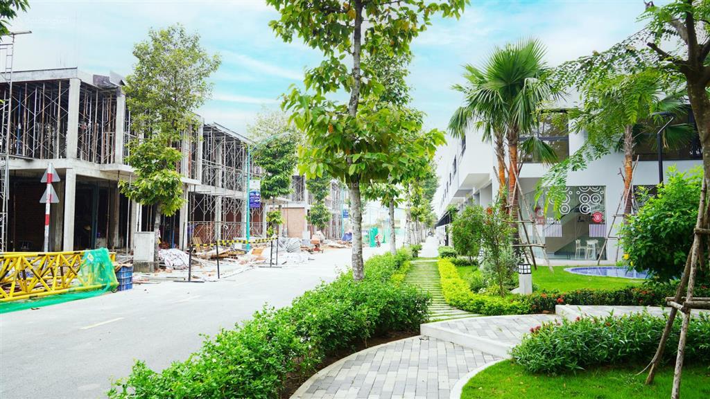 Chính chủ bán gấp căn 3 tầng, sổ hoàn công, nhà mới nhận, công chứng sang tên nhận nhà ở ngay