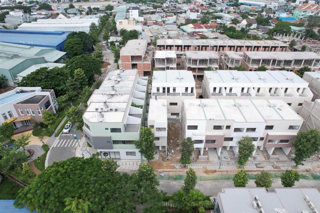 Chính chủ bán gấp căn 3 tầng, sổ hoàn công, nhà mới nhận, công chứng sang tên nhận nhà ở ngay