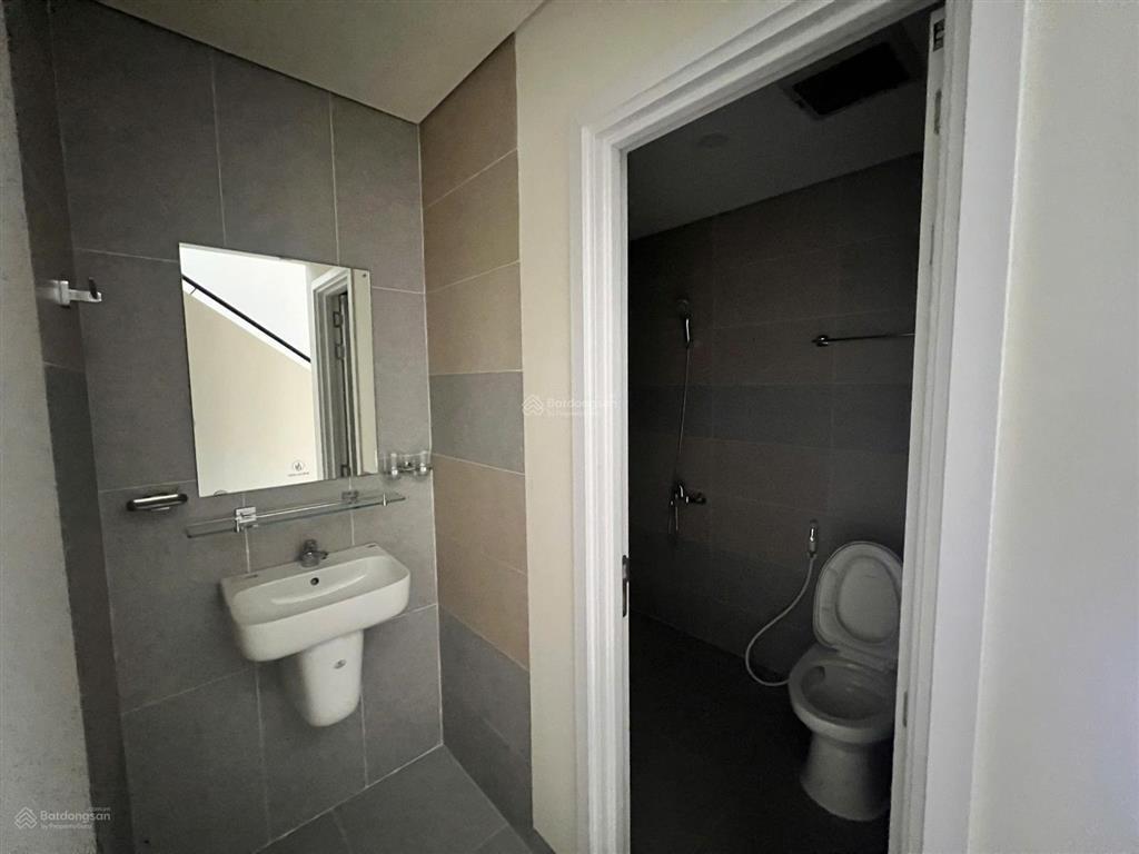 Chính chủ bán căn nhà tâm huyết, nhà mới chưa sử dụng, có sổ hoàn công đầy đủ, xem nhà thực tế
