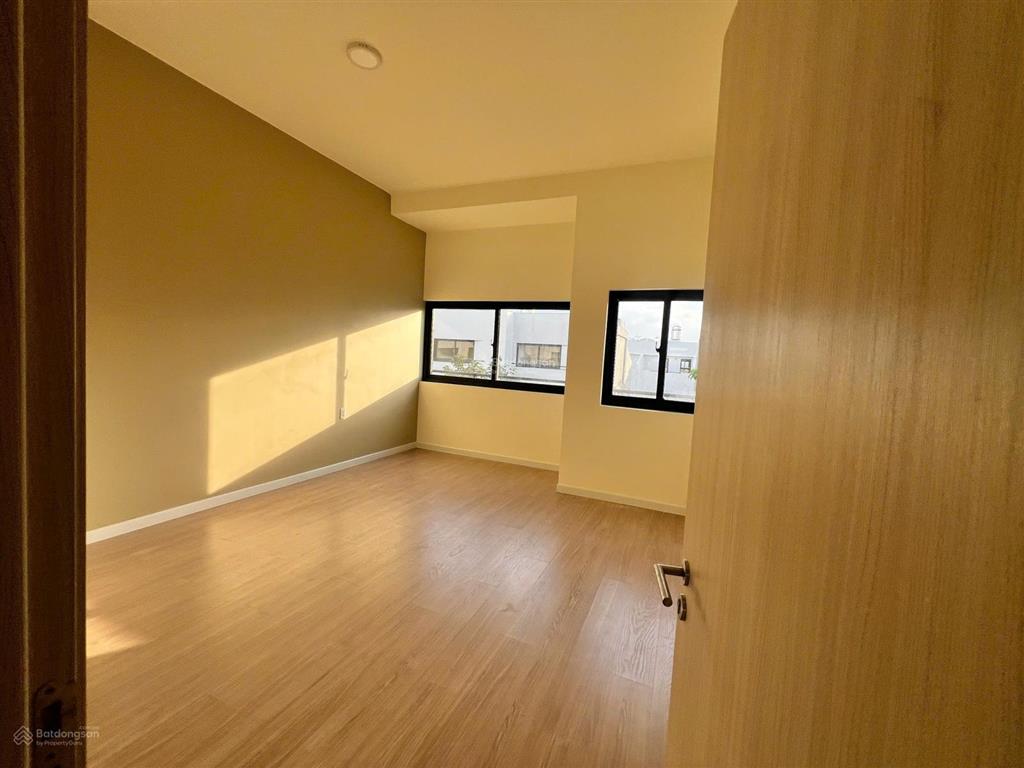 Chính chủ bán căn nhà tâm huyết, nhà mới chưa sử dụng, có sổ hoàn công đầy đủ, xem nhà thực tế