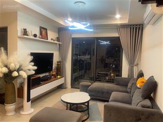 Chính chủ cần cho thuê căn 3pn, 2wc, 118m, view hồ tây, toà kosmo tây hồ, 16tr, full đồ đẹp.