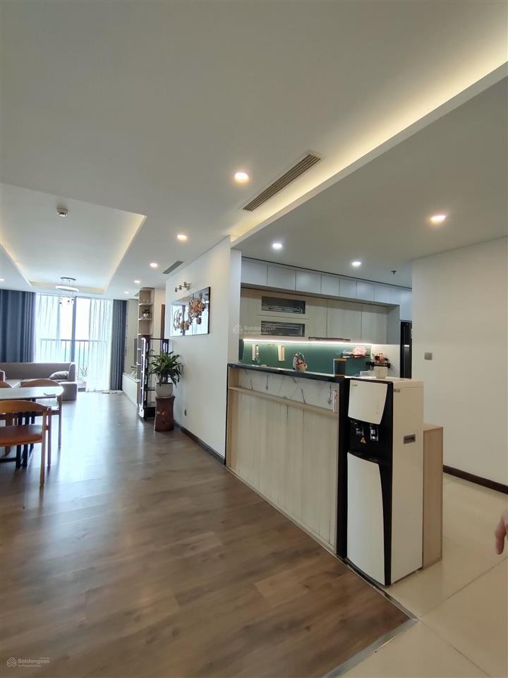 Chính chủ cần cho thuê căn 3pn, 2wc, 109m tầng cao đẹp, tòa vip n01t4 ngoại giao đoàn, full đồ đẹp.