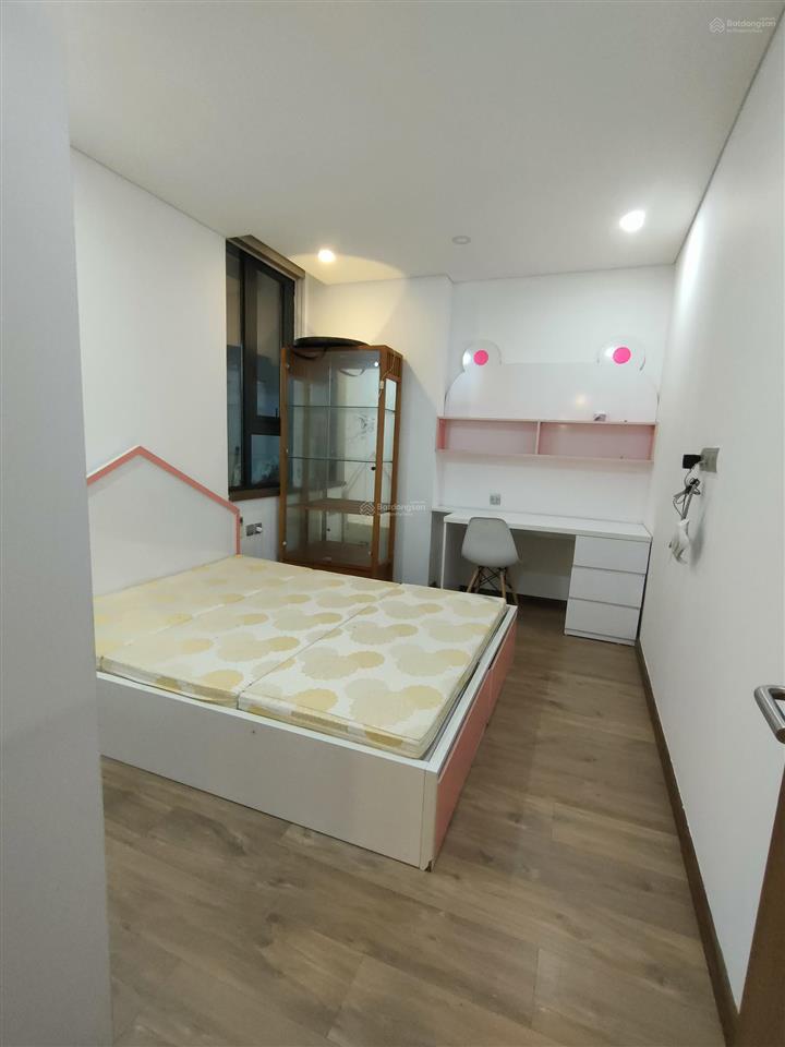 Chính chủ cần cho thuê căn 3pn, 2wc, 109m tầng cao đẹp, tòa vip n01t4 ngoại giao đoàn, full đồ đẹp.