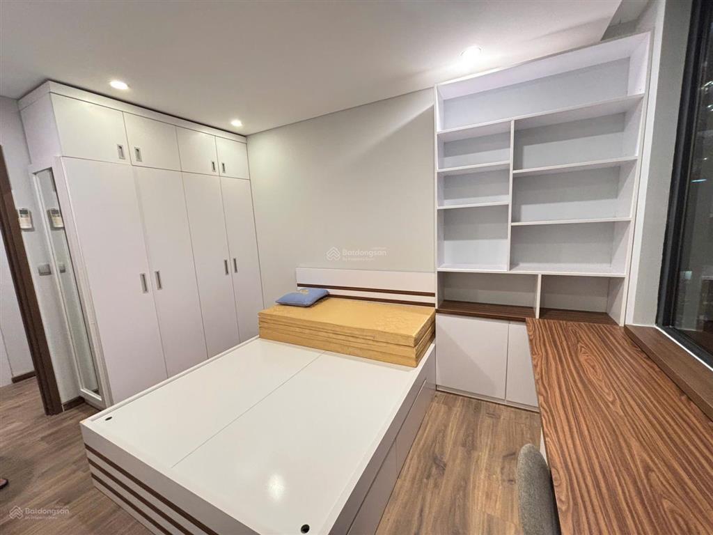 Cho thuê căn 2pn view công viên, nội thất đẹp, toà cao cấp n01t4 ngoại giao đoàn, giá rẻ