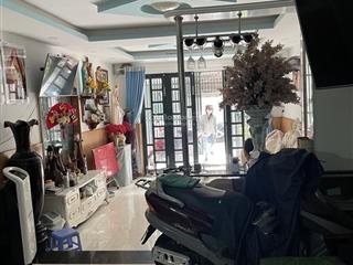 Bán nhà riêng đường cách mạng tháng tám phường 5 tân bình. hẻm ôtô thông, 3 tấm, 62m2 chỉ 8,7 tỷ