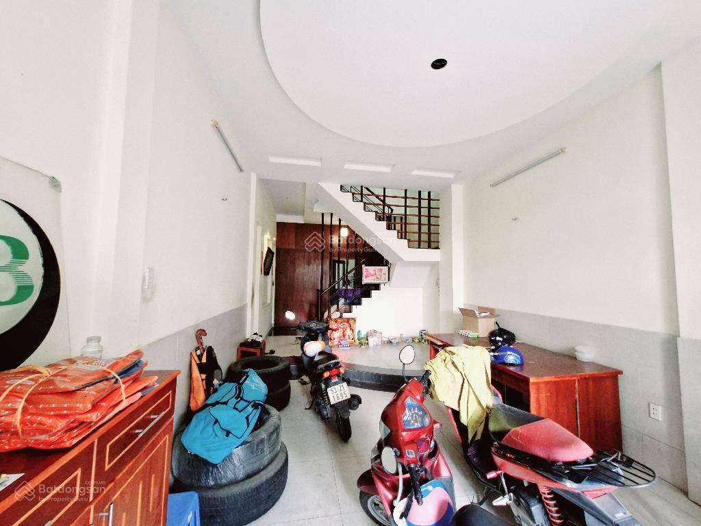 Bán nhà 1 đời chủ dt 80m2 nằm trong kdc cao lỗ đối diện aeon mall quận 8