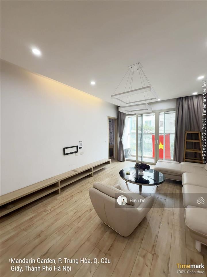 Mandarin garden cho thuê cc 135m2 3n 2w full nội thất đẹp. giá chỉ từ 23tr/tháng.  xem nhà luôn