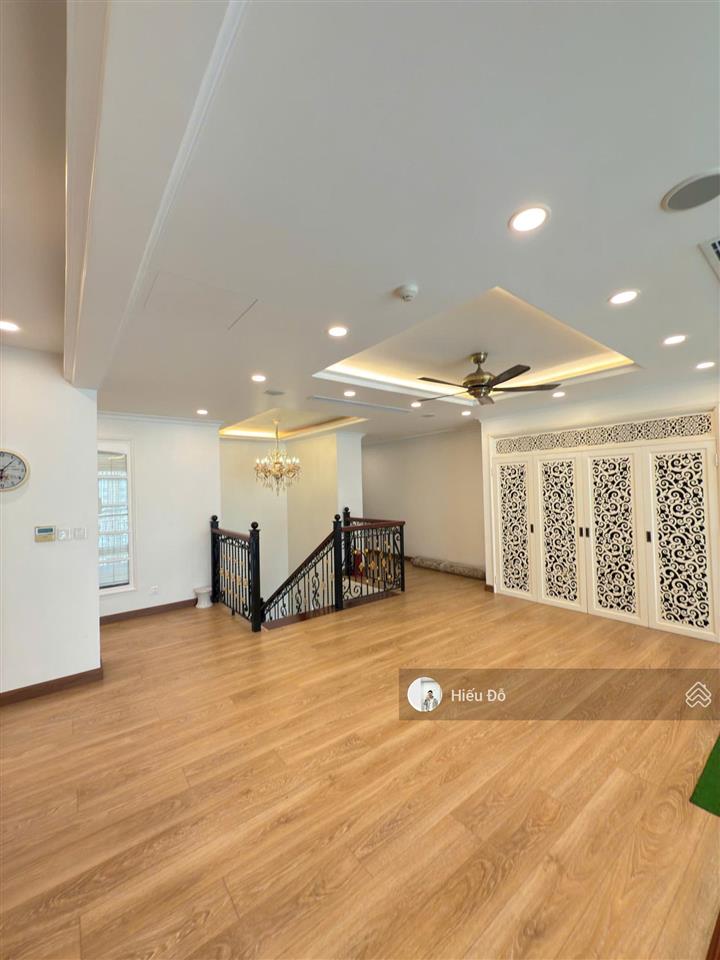 Cho thuê penthouse duplex thanh xuân 400m2 siêu hiếm gần lê văn lương. giá chỉ 40 tr/ tháng