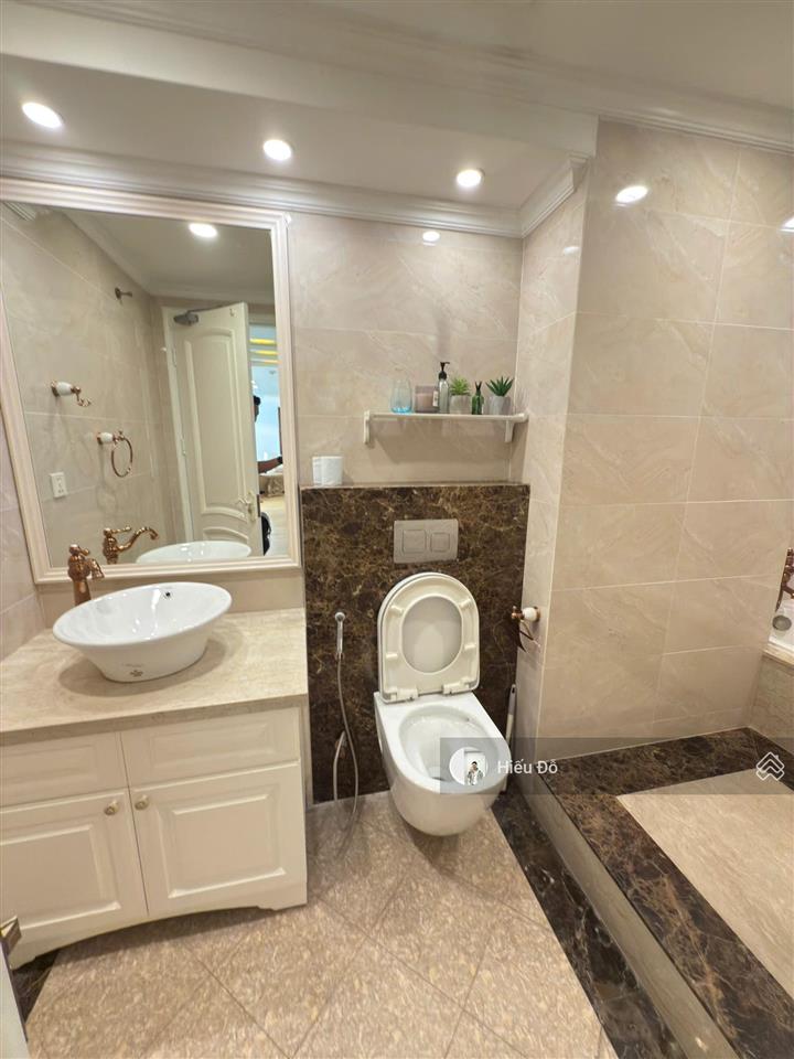 Cho thuê penthouse duplex thanh xuân 400m2 siêu hiếm gần lê văn lương. giá chỉ 40 tr/ tháng