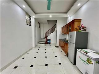 Bán nhà quang trung, hà đông 35m2, mt 4m ô tô gần, gần trường, chợ hơn 6 tỷ. giảm chào 500 tr