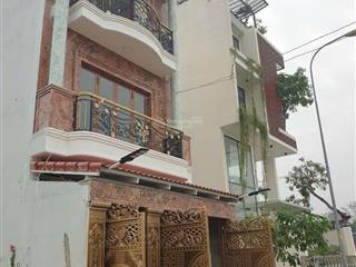 Cần cho ra gấp căn nhà 1 trệt, 2 lầu, sân thượng, diện tích 77,3 m2