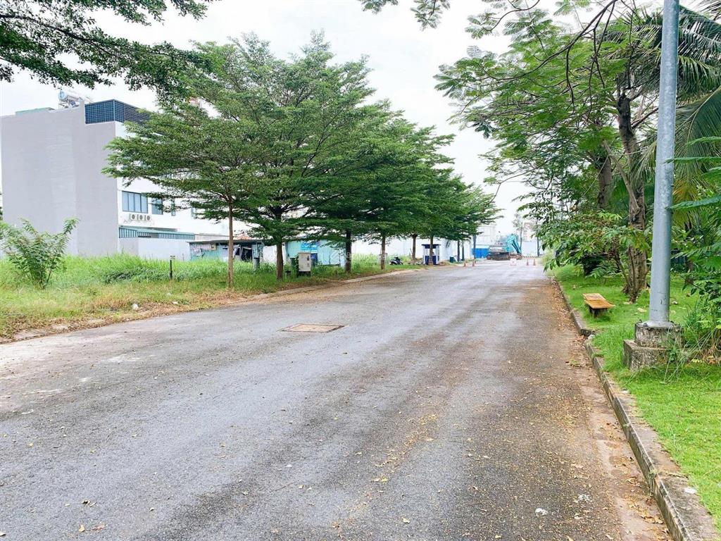 Bán đất nền everrich 3 q7, dt 8x18m, xd hầm + trệt + 3 lầu, giá bán 18.5 tỷ