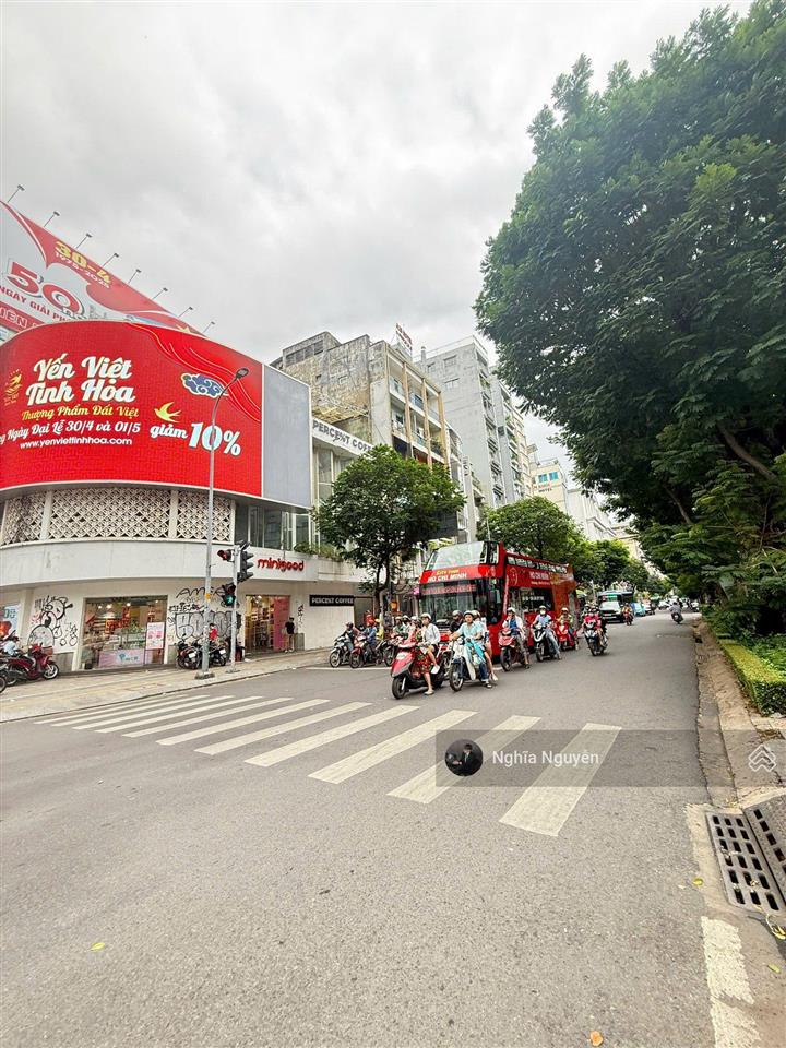 58 tỷ! bán gấp nhà mt lưu văn lang sát chợ bến thành (4,2x20m  xd 2 tầng  cho thuê 100tr/tháng)