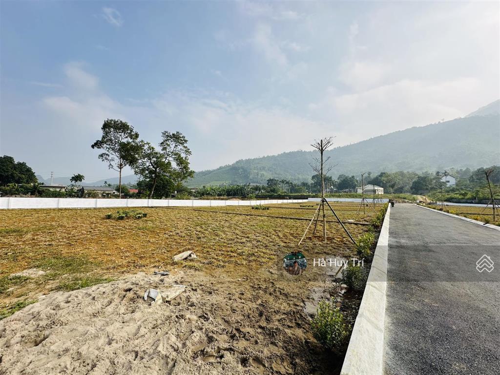 Mở bán 7 lô đất nghỉ dưỡng  view núi non xung quanh  diện tích lớn  giá chỉ nhỉnh 2 tỷ/ lô