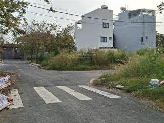 Bán đất tại đường long thuận , p. trường thạnh q9 , lô góc 90m2 ngang 6.4 m , giá 5..250 tỷ