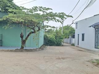 Bán đất xây biệt thự, làng đại học long phước q9, đối diện chợ, 200m2 ngang 6.3m giá 6.5 tỷ