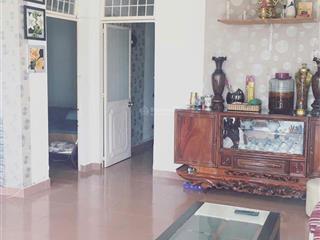 Bán chung cư tầng trệt chỉ 2 tỷ 75 ngô quyền đà lạt, mặt trước có sân rộng rãi thoáng mát 55m2