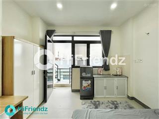 Cần pass lại studio ban côngthang máysát bà hom quận 6tl10 ở ngay