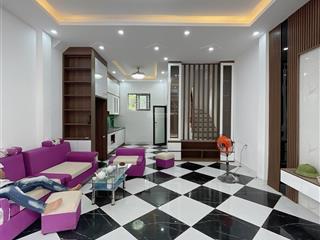 Bán nhà lô góc  3 tầng  sân cổng riêng  cạnh chợ tình lam  hưng đạo, quốc oai