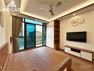 Cho thuê nhà ở ngõ 73 hoàng cầu, dt 50m*5 tầng, nhà full đồ cơ bản, oto đỗ cửa, giá thuê 22 triệu