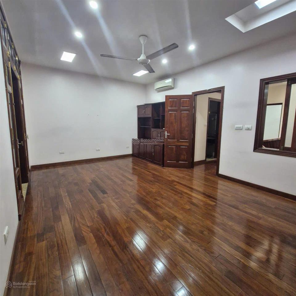 Cho thuê nhà nguyễn cảnh dị  đại kim, dt 60m*5 tầng, oto đỗ cửa thoải mái, giá thuê 18 tr có tl