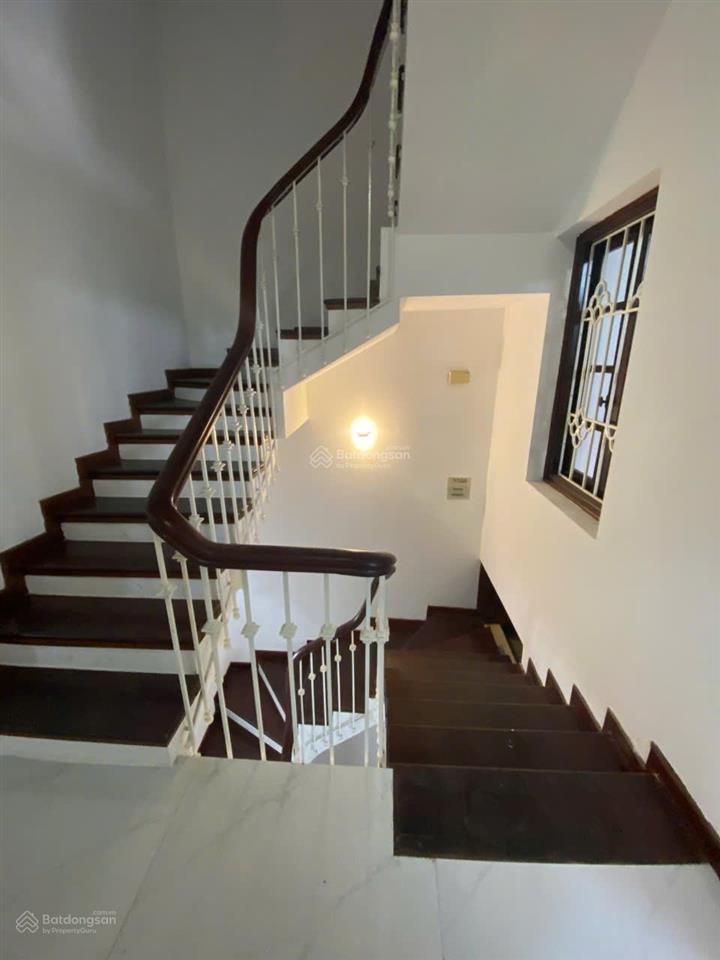 Cho thuê nhà trong khu đô thị định công, dt 90m*4 tầng, oto đỗ cửa, văn phòng, ở gia đình...22tr