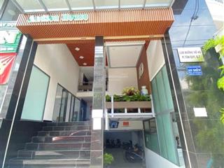 Tòa chdv dòng tiền 300 tr / tháng  2200m2 sàn , ngang 14m sổ công nhận 251m2 chỉ 70 tỷ