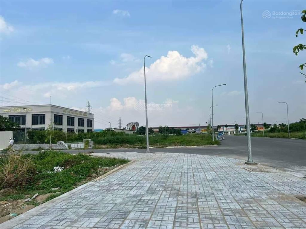 Đất ngay trung tâm tp dĩ an  bình dương.  0979 528 ***