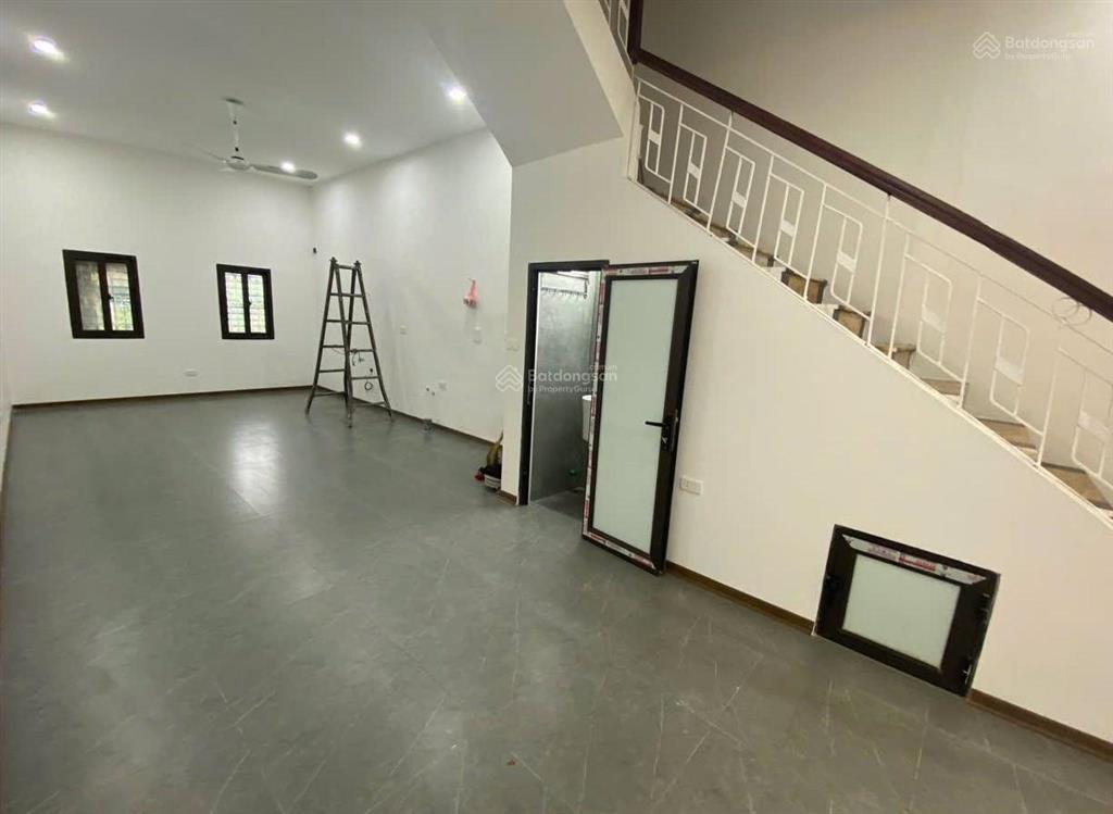 Cho thuê nhà nguyên căn phố thượng thanh, long biên  siêu kinh doanh