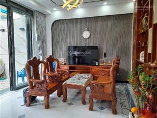 Bán nhà ( 6 x 14 ) bà hom 4 tầng nội thất cao cấp, hẻm xem hơi sát mặt tiền chỉ 9,5 tỷ.