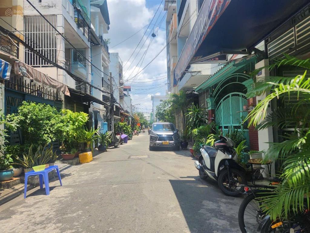 Bán nhà (7,5 x 10m) hẻm xe tải 8m gần mặt tiền 3 tháng 2, vừa ở vừa kinh doanh được giá 8,7 tỷ