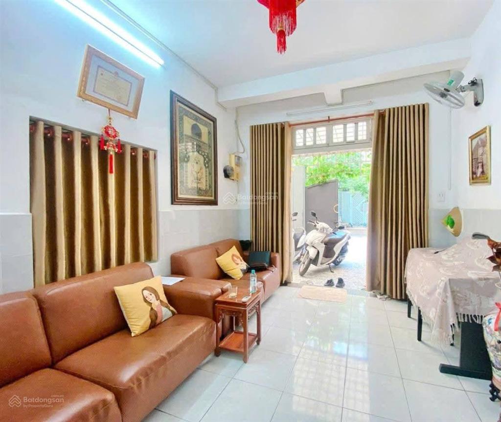 Bán nhà dương bá trạc ( 4 x 16 ) 3 tầng đúc vào ở ngay, hẻm 4m thokng gần mặt tiền giá 7,5 tỷ.