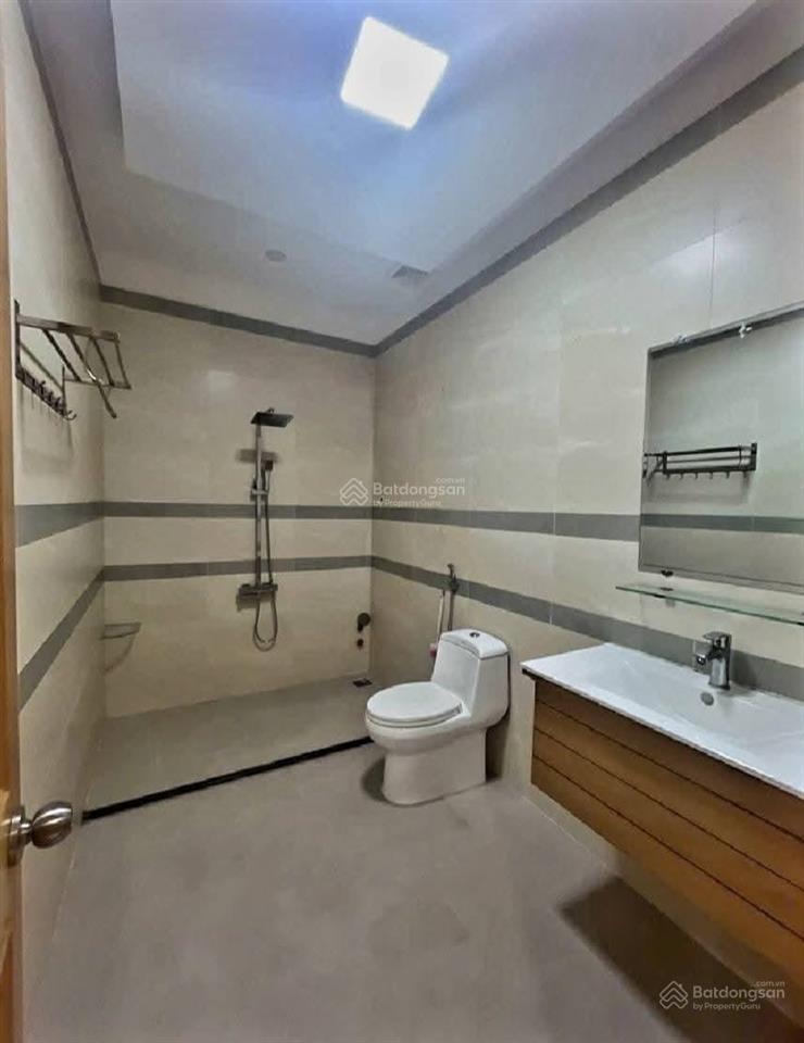 Bán nhà [ 6 x 24 ] 4 tầng mới đẹp ngay cầu vượt 3 tháng 2, hẻm nhựa 8m sát mặt tiền nhỉnh 20 tỷ.